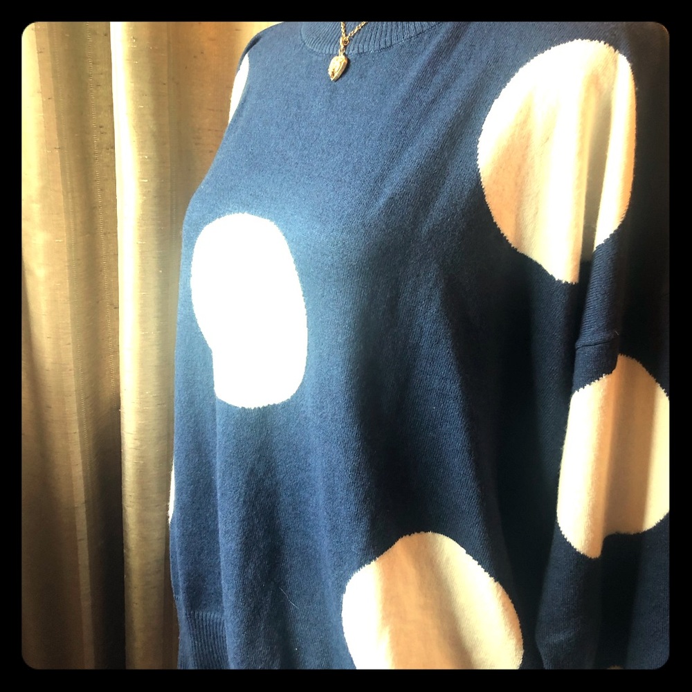 NWT Tahari light weight sweater